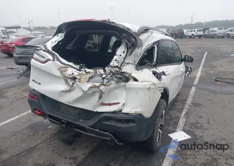 2016 Jeep Cherokee Trailhawk z USA, uszkodzony, nr VIN 1C4PJMBS4GW179121